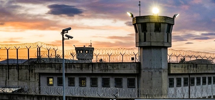 “Per uscirne vivi”. Ovvero, come riqualificare luoghi e spazi di detenzione in Italia